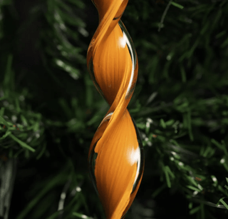 Hand - Blown Twisted Glass Tree Decoration – Elegant Red - Green Icicle Ornament - Alfiq's Store