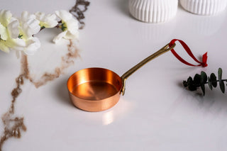 Handcrafted Miniature Copper Saucepan with Brass Handle – Tiny Dollhouse Cookware & Festive Kitchen Ornament - Alfiq's Store