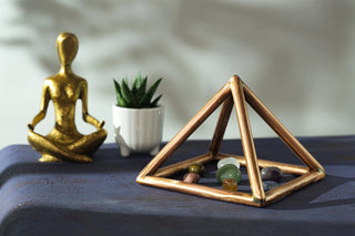 Copper Meditation Pyramide | Solid Copper Chackra Opener Pyramide | Handmade Copper Energy Cleaning Set - Alfiq's Store